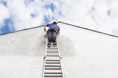 Peinture extérieure à la Chapelle-Hareng — façades et ravalement